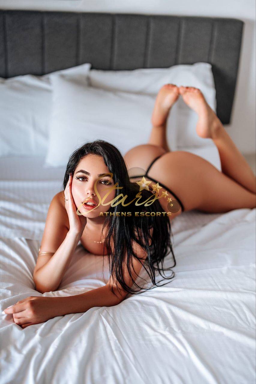 LOLA-SUPER-HOT-VIZITA-UKRAINE-MODEL-IN-ATHENS-RUSSIAN-SYNODOS-ATHENS