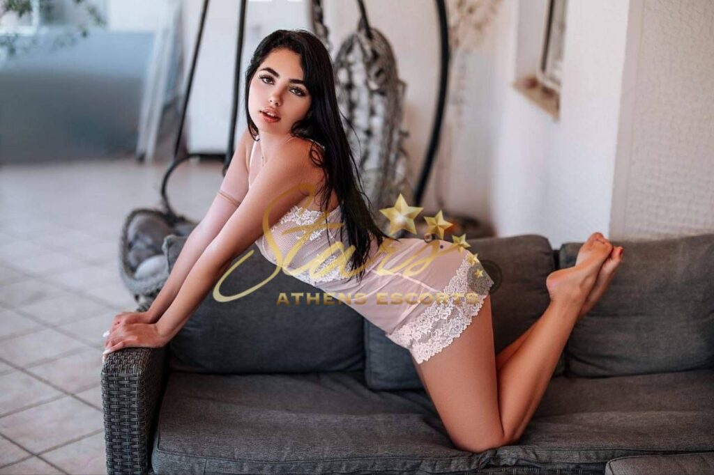 LOLA-SUPER-HOT-VIZITA-UKRAINE-MODEL-IN-ATHENS-RUSSIAN-SYNODOS-ATHENS